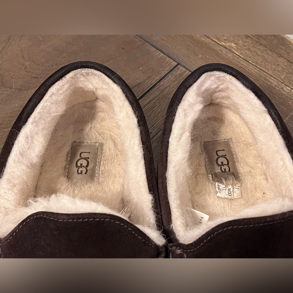 UGG Brown Suede Slippers Mens size 10 - Picture 8 of 10
